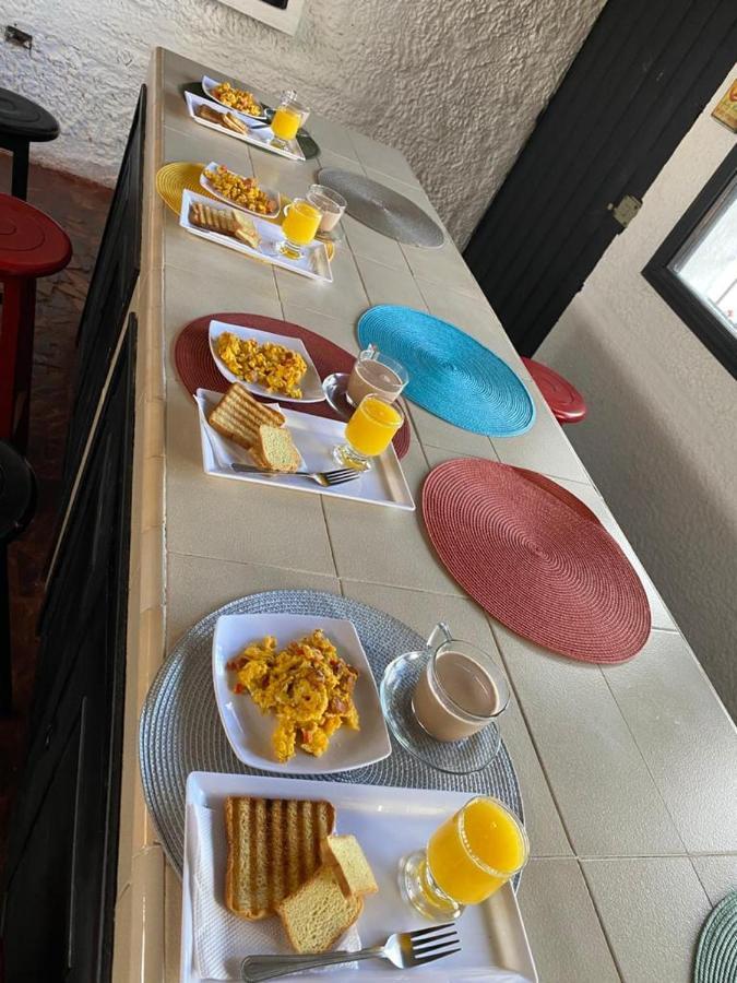 Club Aviva Guatavita - Hostel - Restaurante, Disco & Bar 外观 照片