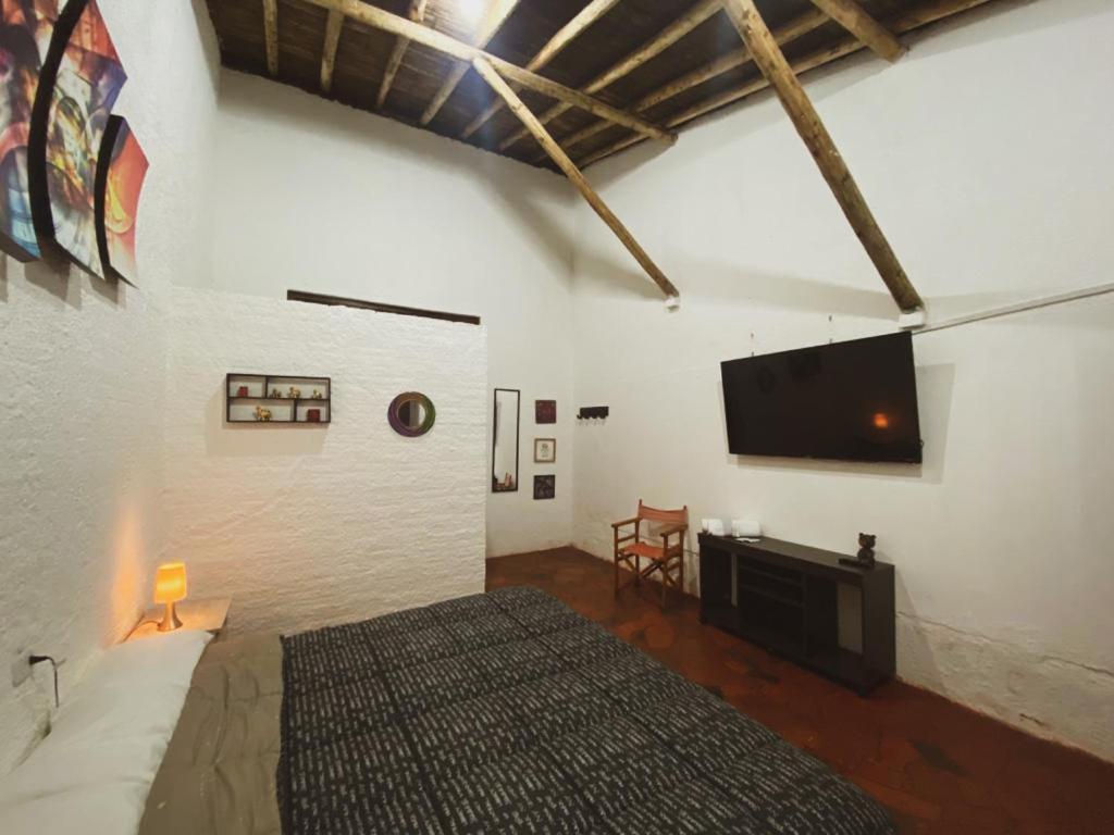 Club Aviva Guatavita - Hostel - Restaurante, Disco & Bar 外观 照片