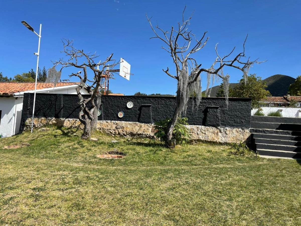 Club Aviva Guatavita - Hostel - Restaurante, Disco & Bar 外观 照片