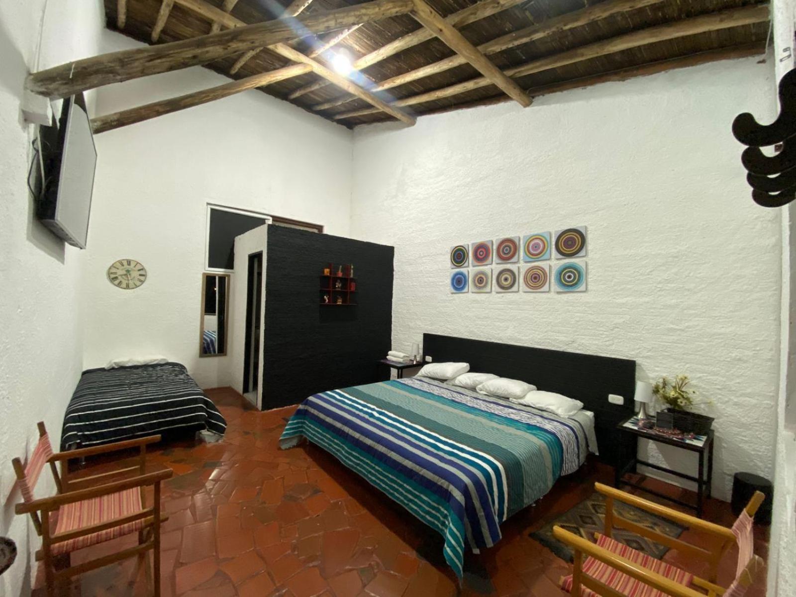 Club Aviva Guatavita - Hostel - Restaurante, Disco & Bar 外观 照片